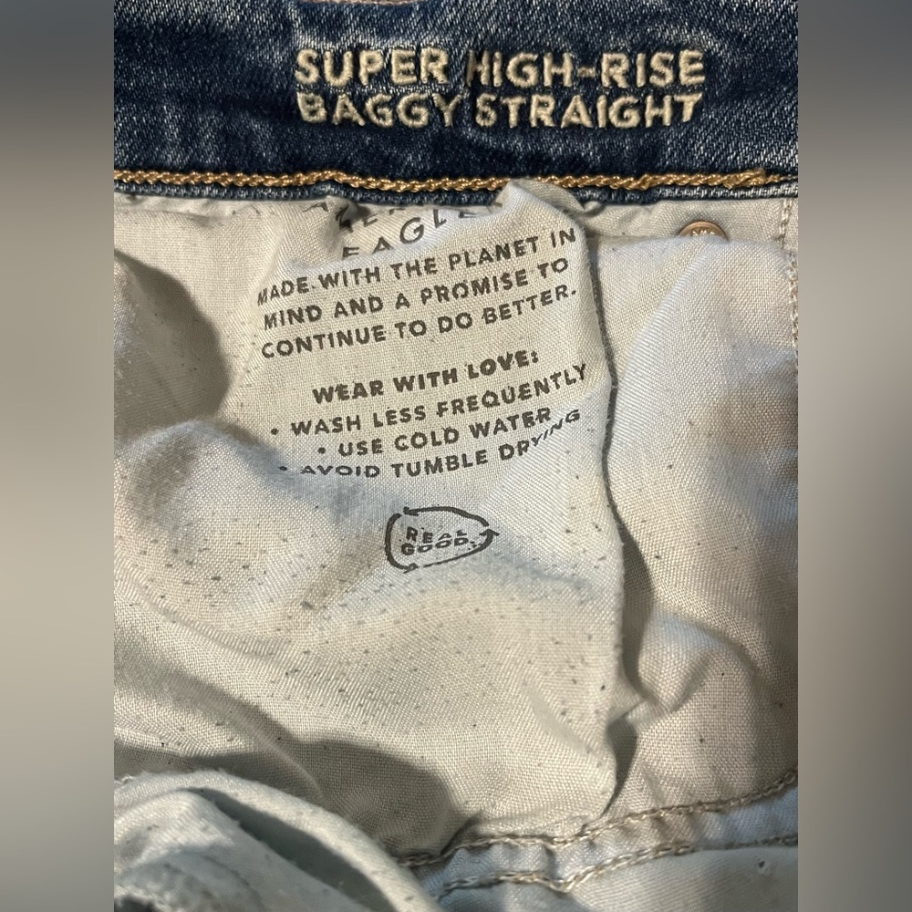 American Eagle Outfitters Super High Rise Baggy Straight Cargo Jeans - Picture 10 of 10